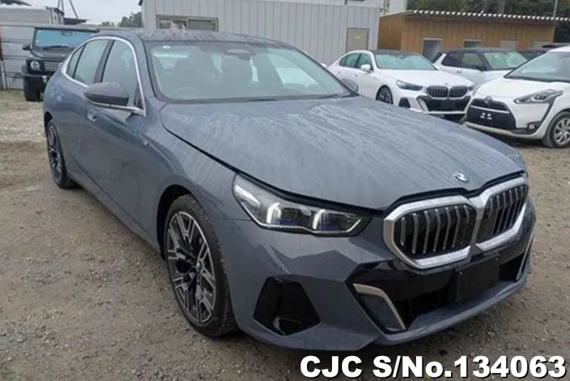 BMW / 5 Series 2025