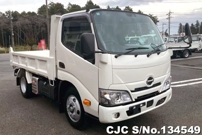 Hino / Dutro 2025