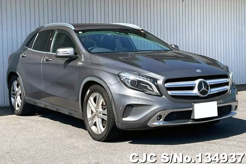 Mercedes Benz / GLA Class 2016