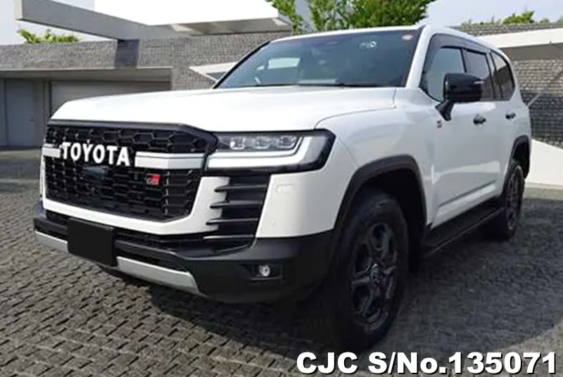 Toyota / Land Cruiser 2025