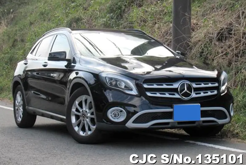 Mercedes Benz / GLA Class 2017