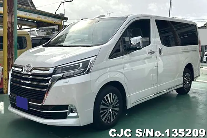 Toyota / GranAce 2024