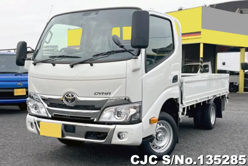 Toyota / Dyna 2026