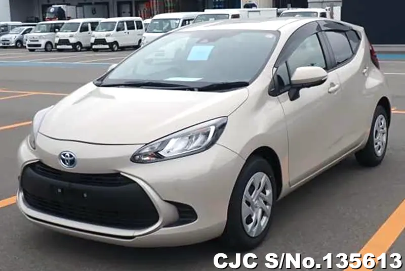 Toyota / Aqua 2025