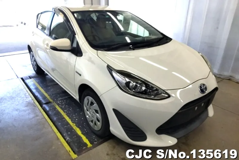 Toyota / Aqua 2017