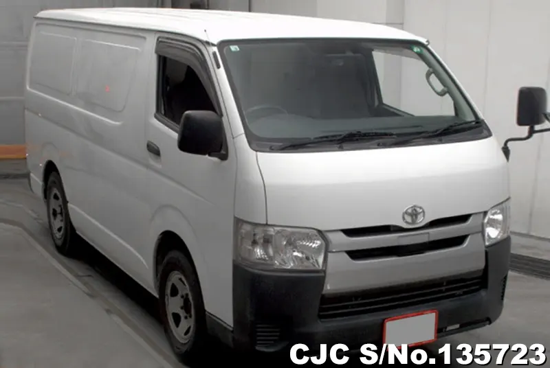 Toyota / Hiace 2019