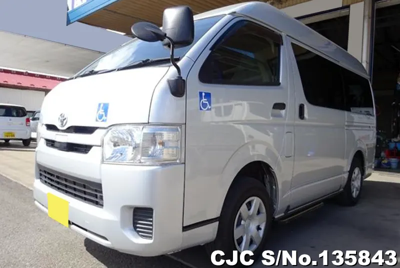 Toyota / Hiace 2020