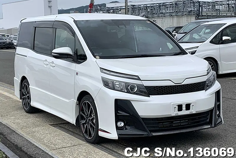 Toyota / Voxy 2020