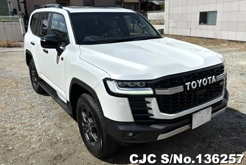 Toyota / Land Cruiser 2025