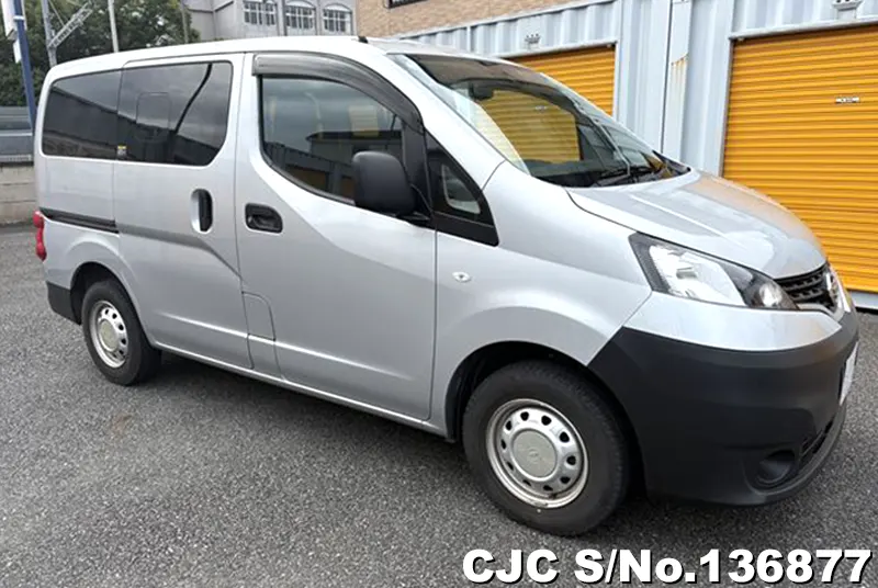 Nissan / NV200 2020