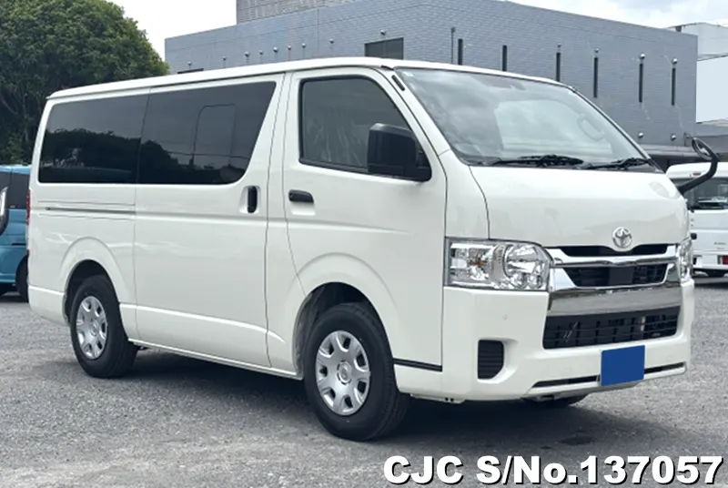 Toyota / Hiace 2026