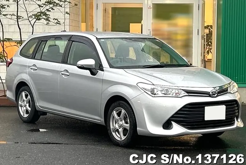 Toyota / Corolla Fielder 2016