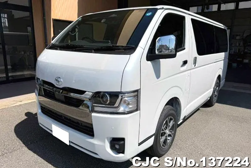 Toyota / Hiace 2026