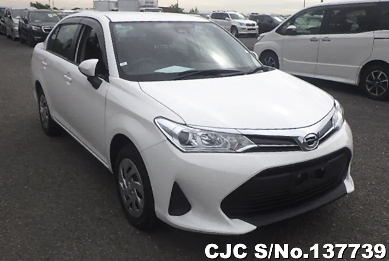 Toyota / Corolla Axio 2021