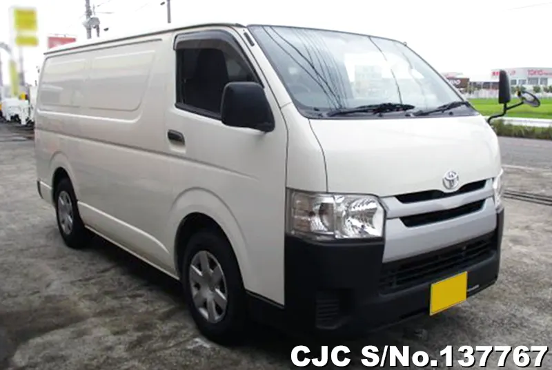 Toyota / Hiace 2017