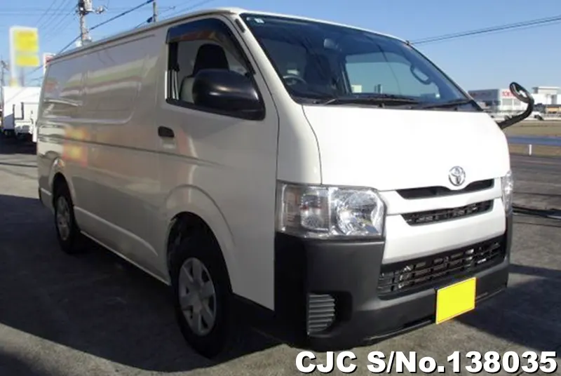Toyota / Hiace 2018