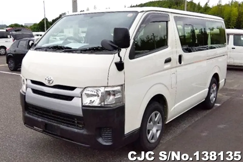Toyota / Hiace 2017