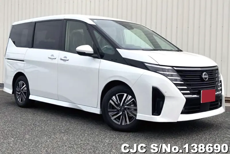 Nissan / Serena 2025